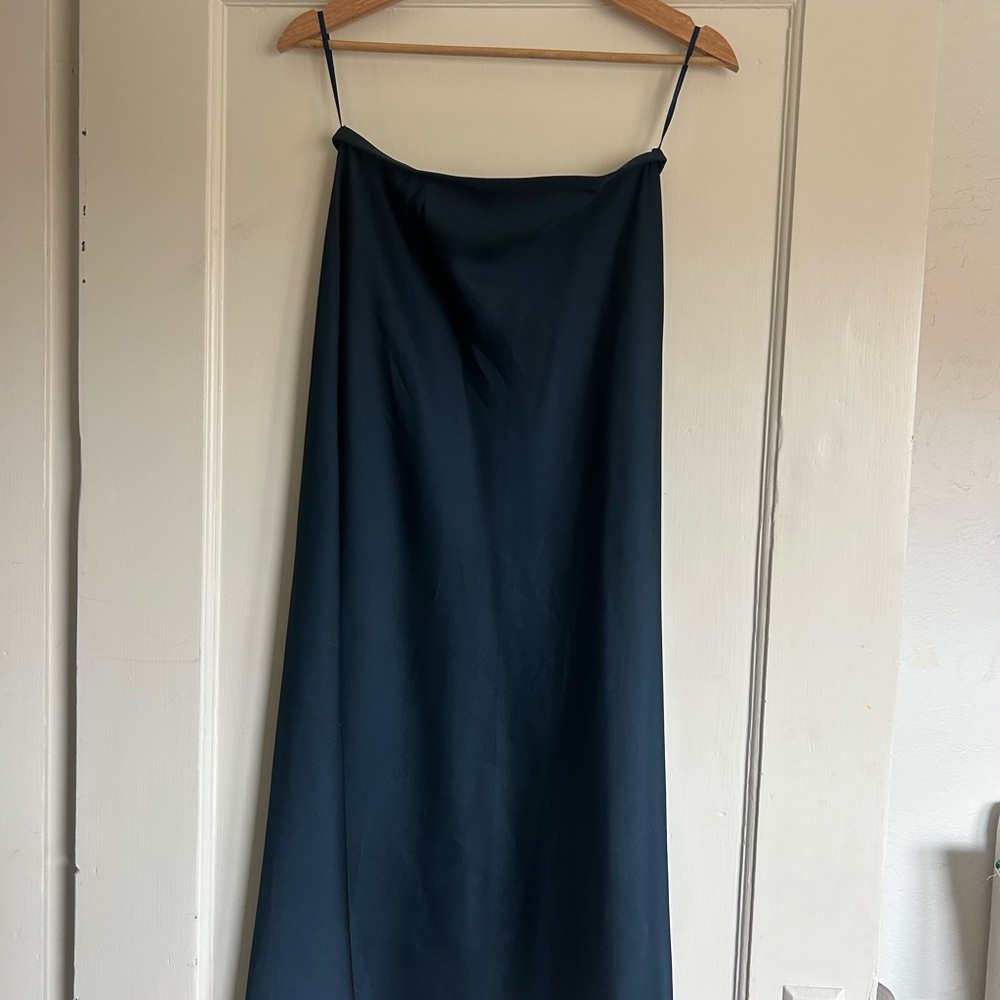 Uniqlo Slip Skirt in Deep Navy